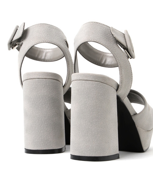 MOUSSY（マウジー）の「BELTE SANDALS（サンダル・レディース・グレー/イエロー系その他/ブラック・MEDIUM/LARGE/SMALL）」の11枚目の写真