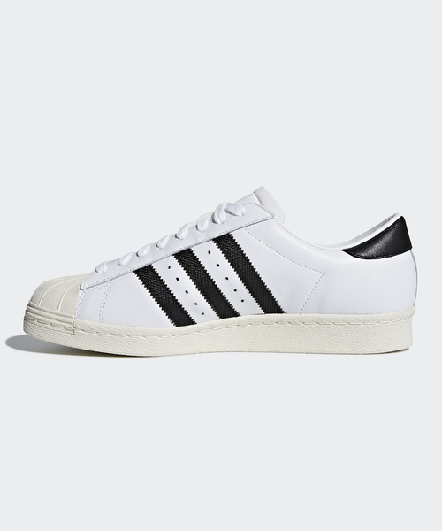 adidas（アディダス）の「オリジナルス スーパースター [SUPERSTAR OG]（スニーカー・メンズ・ホワイト×ブラック・22.5cm/23.0cm/23.5cm/24.0cm/24.5cm/25.5cm/26.5cm/27.5cm/28.5cm/22.0cm/25.0cm/26.0cm/27.0cm/28.0cm/29.0cm/29.5cm/30.0cm）」の6枚目の写真