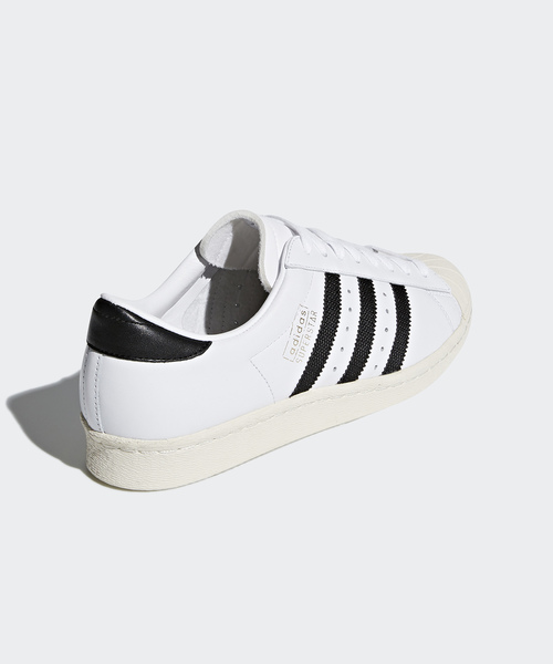 adidas（アディダス）の「オリジナルス スーパースター [SUPERSTAR OG]（スニーカー・メンズ・ホワイト×ブラック・22.5cm/23.0cm/23.5cm/24.0cm/24.5cm/25.5cm/26.5cm/27.5cm/28.5cm/22.0cm/25.0cm/26.0cm/27.0cm/28.0cm/29.0cm/29.5cm/30.0cm）」の8枚目の写真