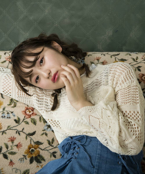 OLIVE des OLIVE（オリーブデオリーブ）の「透かし プルオーバー（ニット/セーター・レディース・オフホワイト/サックスブルー/ブラック・MEDIUM）」の7枚目の写真