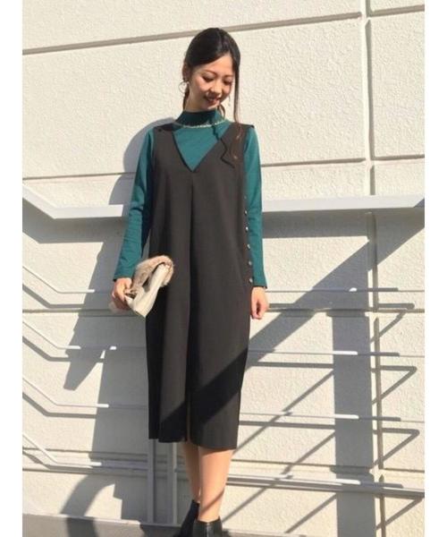 YECCA VECCA（イェッカヴェッカ）の「P.Vネックジャンスカ（ワンピース・レディース・ブラック/カーキ/キャメル・FREE）」の6枚目の写真