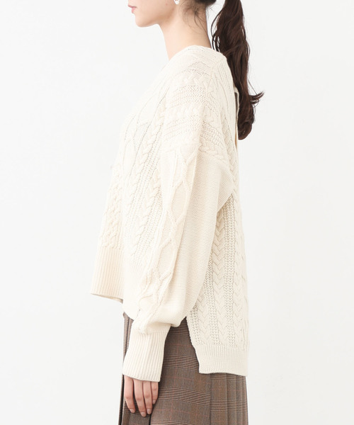 aquagirl（アクアガール）の「【aquagirl(アクアガール)】バックコンシャスケーブルニットトップス（ニット/セーター・レディース・ブラック/グレー/アイボリー・FREE）」の9枚目の写真