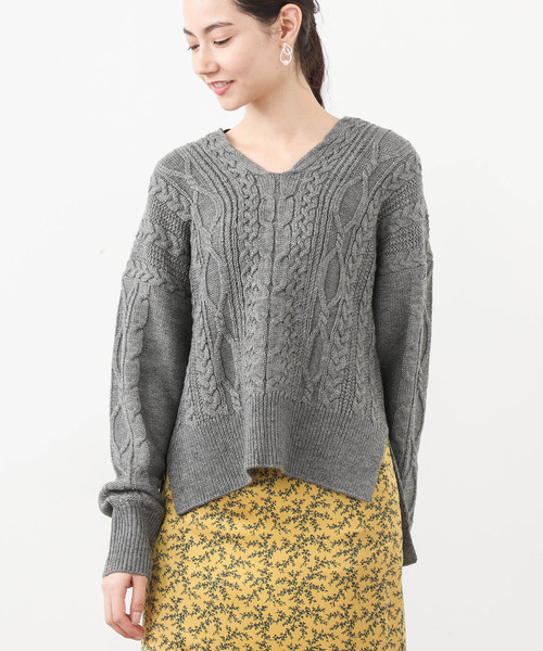 aquagirl（アクアガール）の「【aquagirl(アクアガール)】バックコンシャスケーブルニットトップス（ニット/セーター・レディース・ブラック/グレー/アイボリー・FREE）」の4枚目の写真