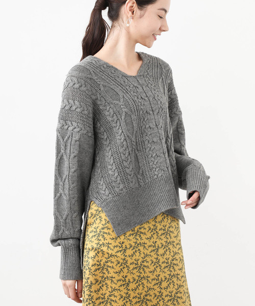 aquagirl（アクアガール）の「【aquagirl(アクアガール)】バックコンシャスケーブルニットトップス（ニット/セーター・レディース・ブラック/グレー/アイボリー・FREE）」の10枚目の写真