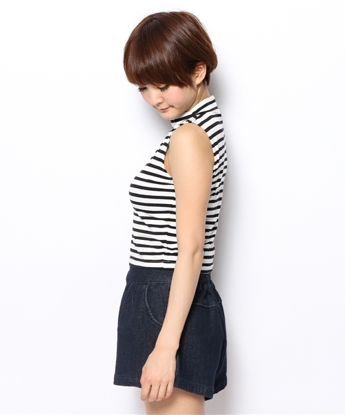 WEGO(ウィゴー)の「WEGO/柄ハイネックノースリーブTシャツ(Tシャツ/カットソー・レディース・ブラック/ブラック系その他/ブルー系その他/レッド系その他・FREE)」の5枚目の写真