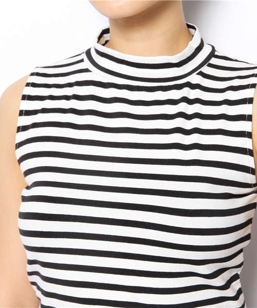 WEGO(ウィゴー)の「WEGO/柄ハイネックノースリーブTシャツ(Tシャツ/カットソー・レディース・ブラック/ブラック系その他/ブルー系その他/レッド系その他・FREE)」の7枚目の写真