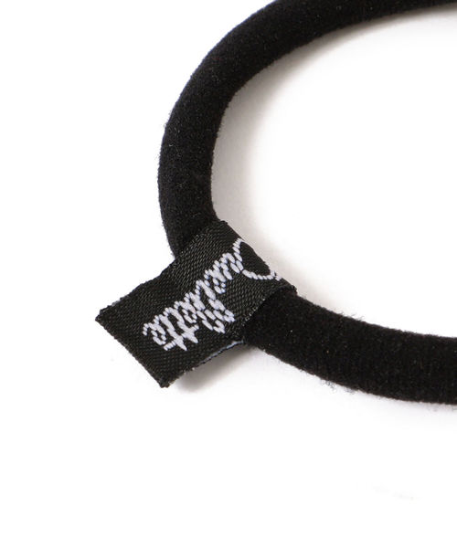 Jennifer Ouellette(ジュエファーオウレット)の「Jennifer Ouellette:サテンリボンゴム(その他ヘアアクセサリー・レディース・ダークグレー/イエロー系その他2・ONE SIZE)」の3枚目の写真