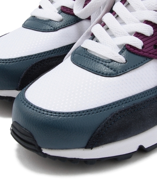 Jewel Changes（ジュエルチェンジズ）の「NIKE WOMAN エアマックス エッセンシャル　90 2 / ナイキ / AIR MAX  ESSENTIAL（スニーカー・レディース・パープル・24.5cm/23.5cm/24cm/23cm）」の3枚目の写真