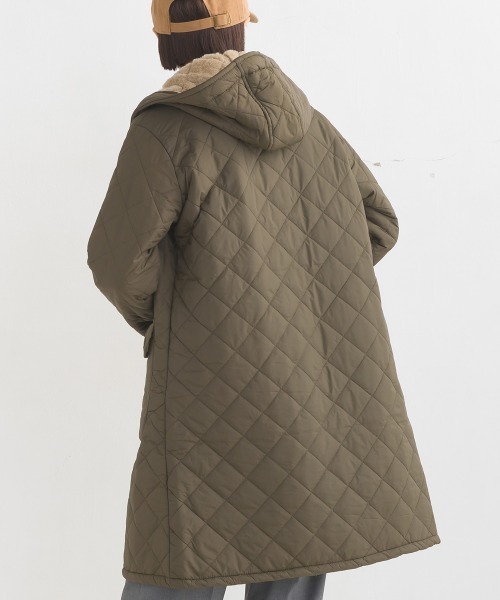 OMNES（オムネス）の「裏ファー高密度ナイロンキルティングジャケット（その他アウター・レディース・ベージュ/カーキ/ブラック・MEDIUM/LARGE）」の7枚目の写真
