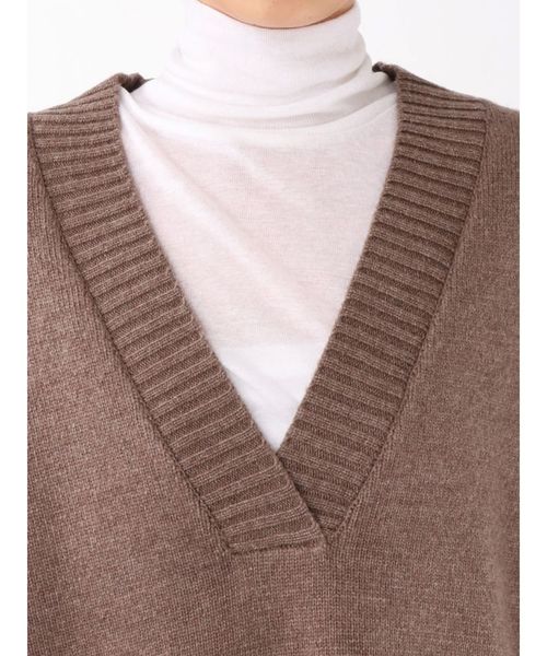 Ungrid（アングリッド）の「ルーズVネックニットベスト（ベスト・レディース・アイボリー/モカ・FREE）」の18枚目の写真