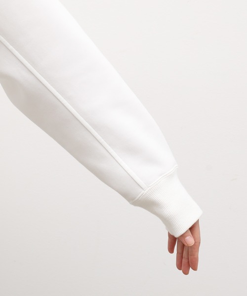 ADAM ET ROPE'(アダムエロペ)の「スリットダンボールプルオーバー(スウェット・レディース・オフホワイト/イエロー/ベージュ・FREE)」の10枚目の写真