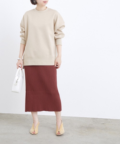 ADAM ET ROPE'(アダムエロペ)の「スリットダンボールプルオーバー(スウェット・レディース・オフホワイト/イエロー/ベージュ・FREE)」の18枚目の写真