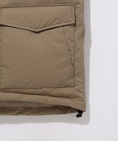 ADAM ET ROPE'(アダムエロペ)の「【ALLIED】ダウンベスト(ダウンベスト・メンズ・ブラック/ベージュ系その他2・S/M/L)」の9枚目の写真