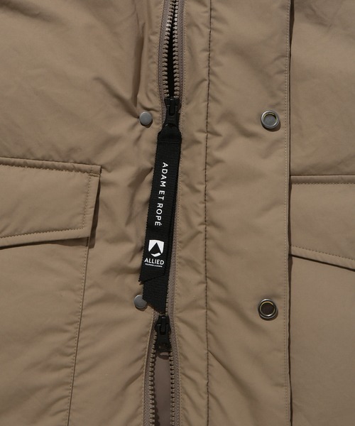 ADAM ET ROPE'(アダムエロペ)の「【ALLIED】ダウンベスト(ダウンベスト・メンズ・ブラック/ベージュ系その他2・S/M/L)」の8枚目の写真