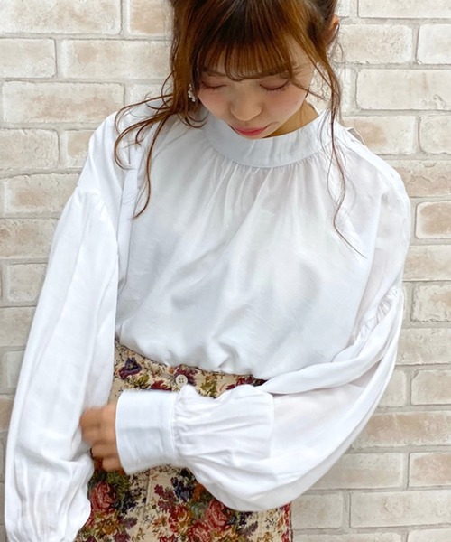 apres jour（アプレジュール）の「オープンショルダーボタンブラウス【ZOZOTOWN限定アイテム】（シャツ/ブラウス・レディース・ブラック/オフホワイト/ライトベージュ・フリー）」の9枚目の写真