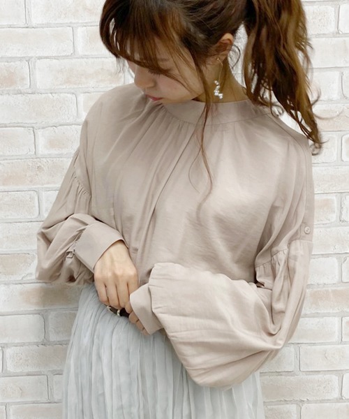 apres jour（アプレジュール）の「オープンショルダーボタンブラウス【ZOZOTOWN限定アイテム】（シャツ/ブラウス・レディース・ブラック/オフホワイト/ライトベージュ・フリー）」の13枚目の写真