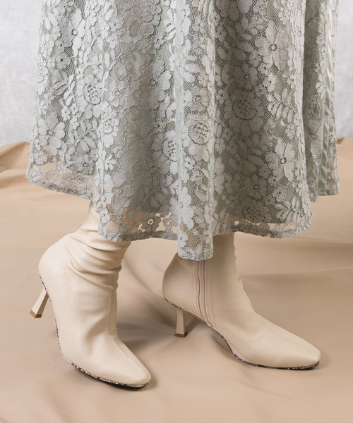 RANDA(ランダ)の「ストレスフリー/ソフトストレッチパイソンデザインショートブーツ(ブーツ・レディース・ブラック/アイボリー/グレイッシュベージュ・LL/M/L/S)」の5枚目の写真