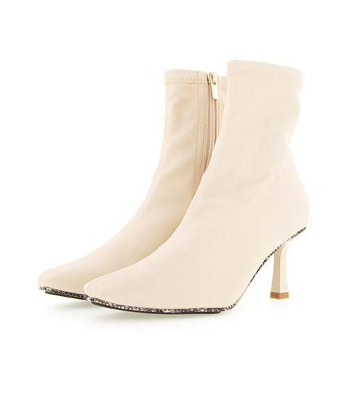 RANDA(ランダ)の「ストレスフリー/ソフトストレッチパイソンデザインショートブーツ(ブーツ・レディース・ブラック/アイボリー/グレイッシュベージュ・LL/M/L/S)」の18枚目の写真