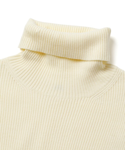 akuR（アクル）の「【akuR/2020AW】スリースリット タートルネックニット（ニット/セーター・レディース・ブラック/ブルー/オレンジ/ホワイト/グリーン・FREE）」の19枚目の写真