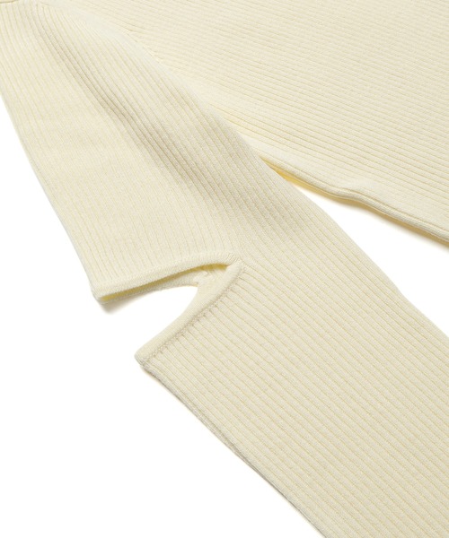 akuR（アクル）の「【akuR/2020AW】スリースリット タートルネックニット（ニット/セーター・レディース・ブラック/ブルー/オレンジ/ホワイト/グリーン・FREE）」の22枚目の写真