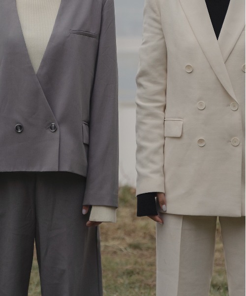 akuR（アクル）の「【akuR/2020AW】スリースリット タートルネックニット（ニット/セーター・レディース・ブラック/ブルー/オレンジ/ホワイト/グリーン・FREE）」の8枚目の写真