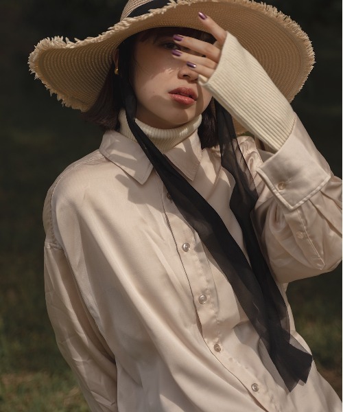 akuR（アクル）の「【akuR/2020AW】スリースリット タートルネックニット（ニット/セーター・レディース・ブラック/ブルー/オレンジ/ホワイト/グリーン・FREE）」の11枚目の写真