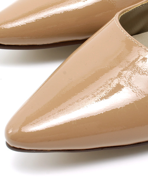 Shoes of Prey(シューズオブプレイ)の「エナメルベージュポインテットパンプス(パンプス・レディース・ベージュ・25cm)」の5枚目の写真