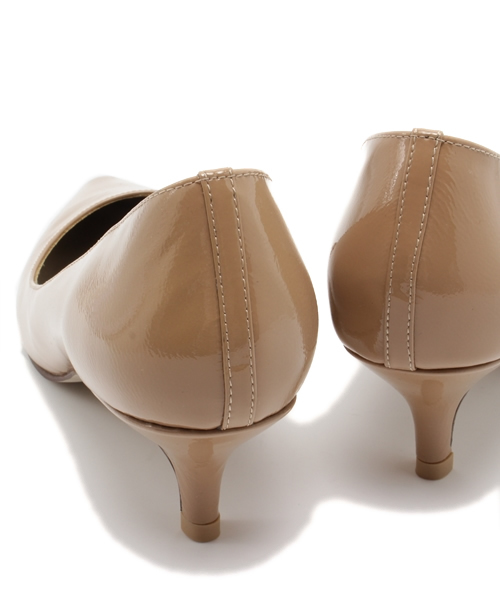 Shoes of Prey(シューズオブプレイ)の「エナメルベージュポインテットパンプス(パンプス・レディース・ベージュ・25cm)」の7枚目の写真
