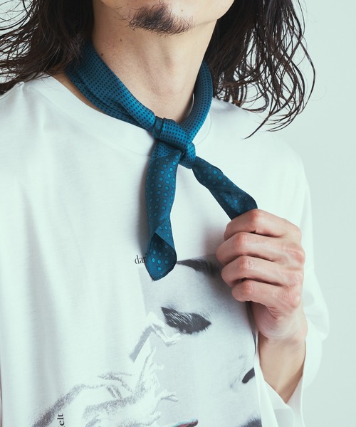 Lui's(ルイス)の「クラシック調シルクスカーフ(ストール/ショール・メンズ・グリーン/ブラウン・FREE)」の5枚目の写真