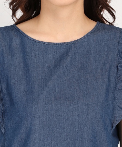 UNIVERVAL MUSE（ユニバーバル ミューズ）の「ヒッコリーストライプ　ブラウス（シャツ/ブラウス・レディース・ストライプ/ブルー・2）」の7枚目の写真