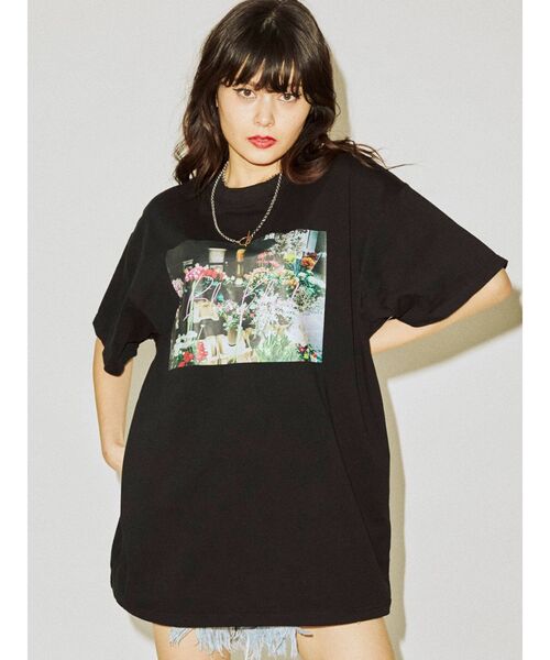 jouetie（ジュエティ）の「フラワーフィルム BIG Tシャツ（Tシャツ/カットソー・レディース・オフホワイト/ブラック/グリーン・MEDIUM）」の5枚目の写真