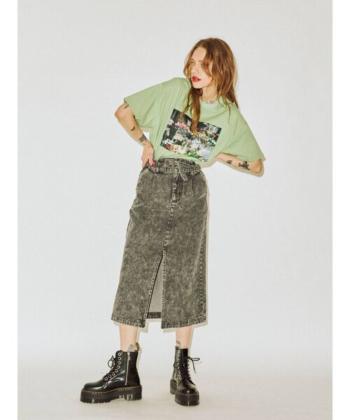 jouetie（ジュエティ）の「フラワーフィルム BIG Tシャツ（Tシャツ/カットソー・レディース・オフホワイト/ブラック/グリーン・MEDIUM）」の17枚目の写真