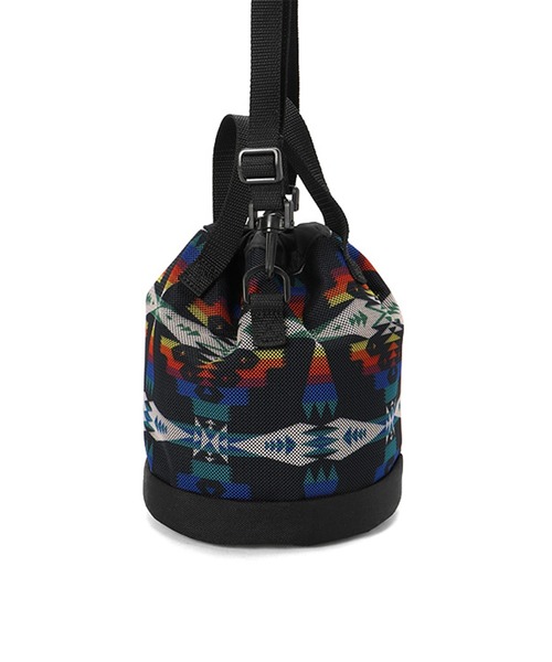 Manhattan Portage（マンハッタンポーテージ）の「Iona Island Shoulder Bag Pendleton（ショルダーバッグ・メンズ・ブラック・X-SMALL）」の5枚目の写真