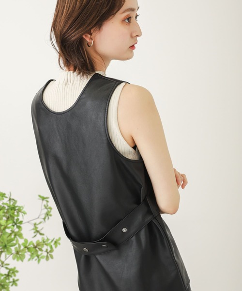 SENSE OF PLACE by URBAN RESEARCH（センスオブプレイスバイアーバンリサーチ）の「フェイクレザー2WAYアシンメトリーベスト（ベスト・レディース・ブラック/アイボリー・ONE）」の8枚目の写真