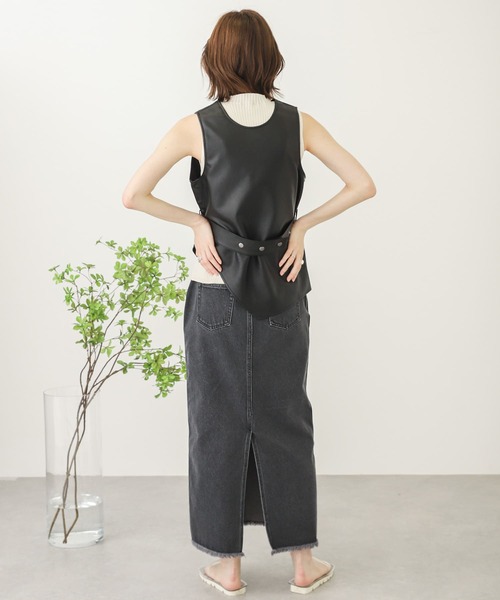 SENSE OF PLACE by URBAN RESEARCH（センスオブプレイスバイアーバンリサーチ）の「フェイクレザー2WAYアシンメトリーベスト（ベスト・レディース・ブラック/アイボリー・ONE）」の14枚目の写真