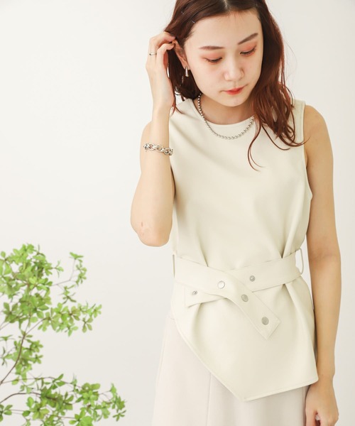SENSE OF PLACE by URBAN RESEARCH（センスオブプレイスバイアーバンリサーチ）の「フェイクレザー2WAYアシンメトリーベスト（ベスト・レディース・ブラック/アイボリー・ONE）」の16枚目の写真