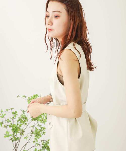 SENSE OF PLACE by URBAN RESEARCH（センスオブプレイスバイアーバンリサーチ）の「フェイクレザー2WAYアシンメトリーベスト（ベスト・レディース・ブラック/アイボリー・ONE）」の18枚目の写真