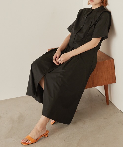 ボックスプリーツシャツワンピース シャツワンピース Mikke ミッケ のファッション ショルダータック セール