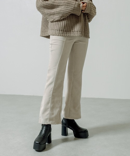 RASVOA（ラスボア）の「センターステッチコーデュロイパンツ（その他パンツ・レディース・グレイッシュベージュ/アイボリー/ブラック/ベージュ・FREE）」の2枚目の写真