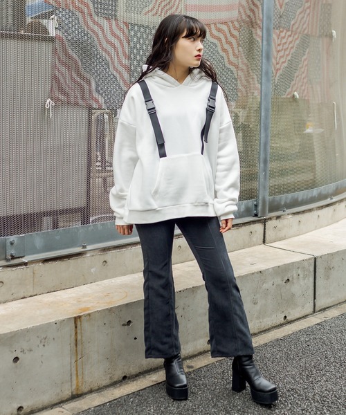 RASVOA（ラスボア）の「センターステッチコーデュロイパンツ（その他パンツ・レディース・グレイッシュベージュ/アイボリー/ブラック/ベージュ・FREE）」の12枚目の写真