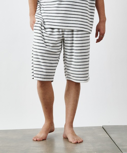 COLONY 2139（コロニートゥーワンスリーナイン）の「【MEN'S】パイルボーダーショートパンツ/ルームウェア(セットアップ可)（ルームウェア/パジャマ・メンズ・チャコールグレー/ホワイト・LARGE/MEDIUM）」の5枚目の写真