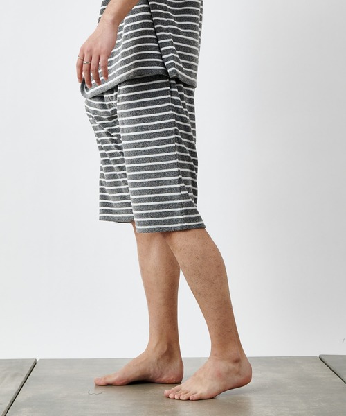 COLONY 2139（コロニートゥーワンスリーナイン）の「【MEN'S】パイルボーダーショートパンツ/ルームウェア(セットアップ可)（ルームウェア/パジャマ・メンズ・チャコールグレー/ホワイト・LARGE/MEDIUM）」の12枚目の写真
