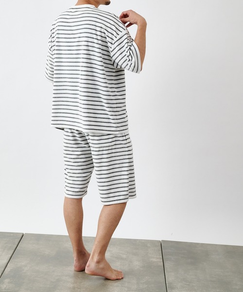 COLONY 2139（コロニートゥーワンスリーナイン）の「【MEN'S】パイルボーダーショートパンツ/ルームウェア(セットアップ可)（ルームウェア/パジャマ・メンズ・チャコールグレー/ホワイト・LARGE/MEDIUM）」の9枚目の写真