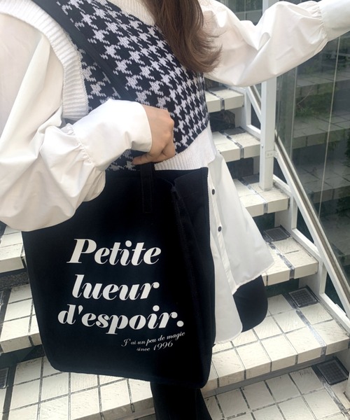 WEGO(ウィゴー)の「WEGO/パイピング撥水キャンバストートバッグ(トートバッグ・レディース・ベージュ系その他/ブラック系その他/ブラック/ブラウン・FREE)」の2枚目の写真