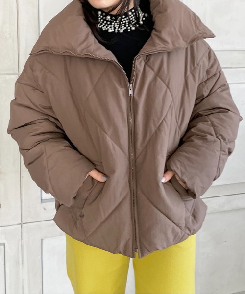 Meli rich（メリーリッチ）の「BIGダイヤキルトフェイクダウンジャケット（ダウンジャケット/コート・レディース・ブラック/アイボリー/モカ/グレイッシュベージュ/ブラウン系その他/ブラック系その他/ホワイト系その他/ライトカーキ・MEDIUM）」の11枚目の写真