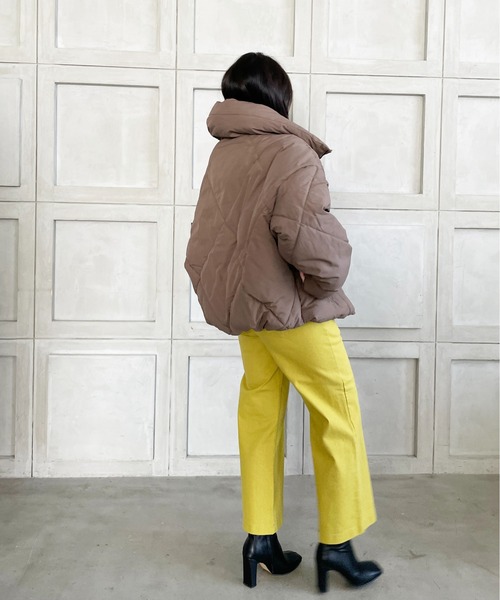 Meli rich（メリーリッチ）の「BIGダイヤキルトフェイクダウンジャケット（ダウンジャケット/コート・レディース・ブラック/アイボリー/モカ/グレイッシュベージュ/ブラウン系その他/ブラック系その他/ホワイト系その他/ライトカーキ・MEDIUM）」の15枚目の写真