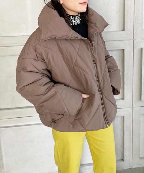 Meli rich（メリーリッチ）の「BIGダイヤキルトフェイクダウンジャケット（ダウンジャケット/コート・レディース・ブラック/アイボリー/モカ/グレイッシュベージュ/ブラウン系その他/ブラック系その他/ホワイト系その他/ライトカーキ・MEDIUM）」の10枚目の写真