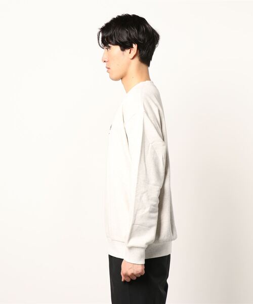 Reebok(リーボック)の「クラシックス ベクター クルー スウェットシャツ / Classics Vector Crew Sweatshirt(スウェット・メンズ・オフホワイト/ネイビー×ホワイト/ブラック/ピンク系その他/ホワイト×ブルー・LARGE/X-LARGE/XXX-LARGE/XX-LARGE/MEDIUM/X-SMALL/SMALL)」の7枚目の写真