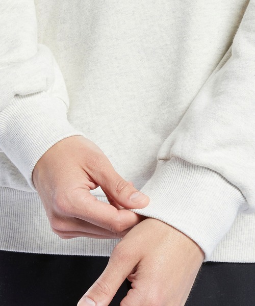 Reebok(リーボック)の「クラシックス ベクター クルー スウェットシャツ / Classics Vector Crew Sweatshirt(スウェット・メンズ・オフホワイト/ネイビー×ホワイト/ブラック/ピンク系その他/ホワイト×ブルー・LARGE/X-LARGE/XXX-LARGE/XX-LARGE/MEDIUM/X-SMALL/SMALL)」の11枚目の写真