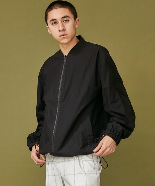 WELLDER(ウェルダー)の「STUDIOUS別注 Pucker Sleeve Fright Jacket(MA-1・メンズ・ブルー/ブラック・3/4)」の2枚目の写真